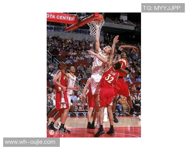 姚明2017年正式退役回顾:传奇篮球生涯的辉煌与挑战 姚明2017年正式退役回顾:传奇篮球生涯的辉煌与挑战